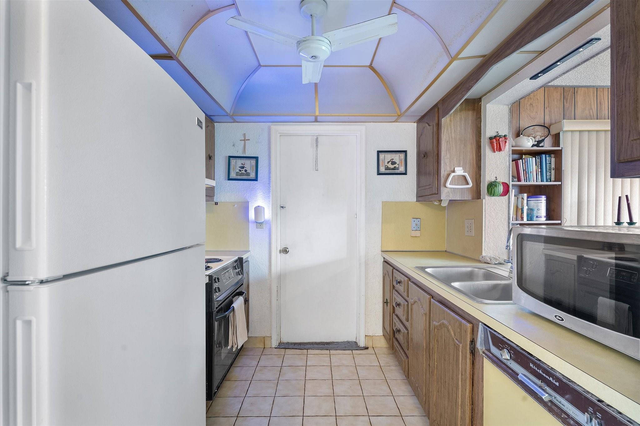 Lauderdale West 2 Sec 78- - Residential