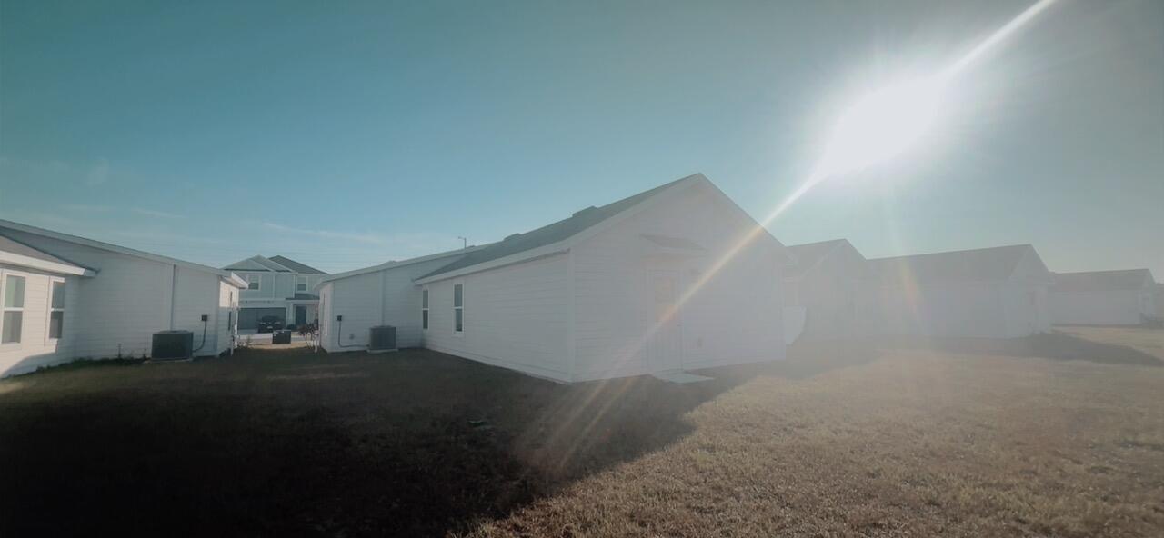 PEACE CREEK RESERVE - Residential Lease