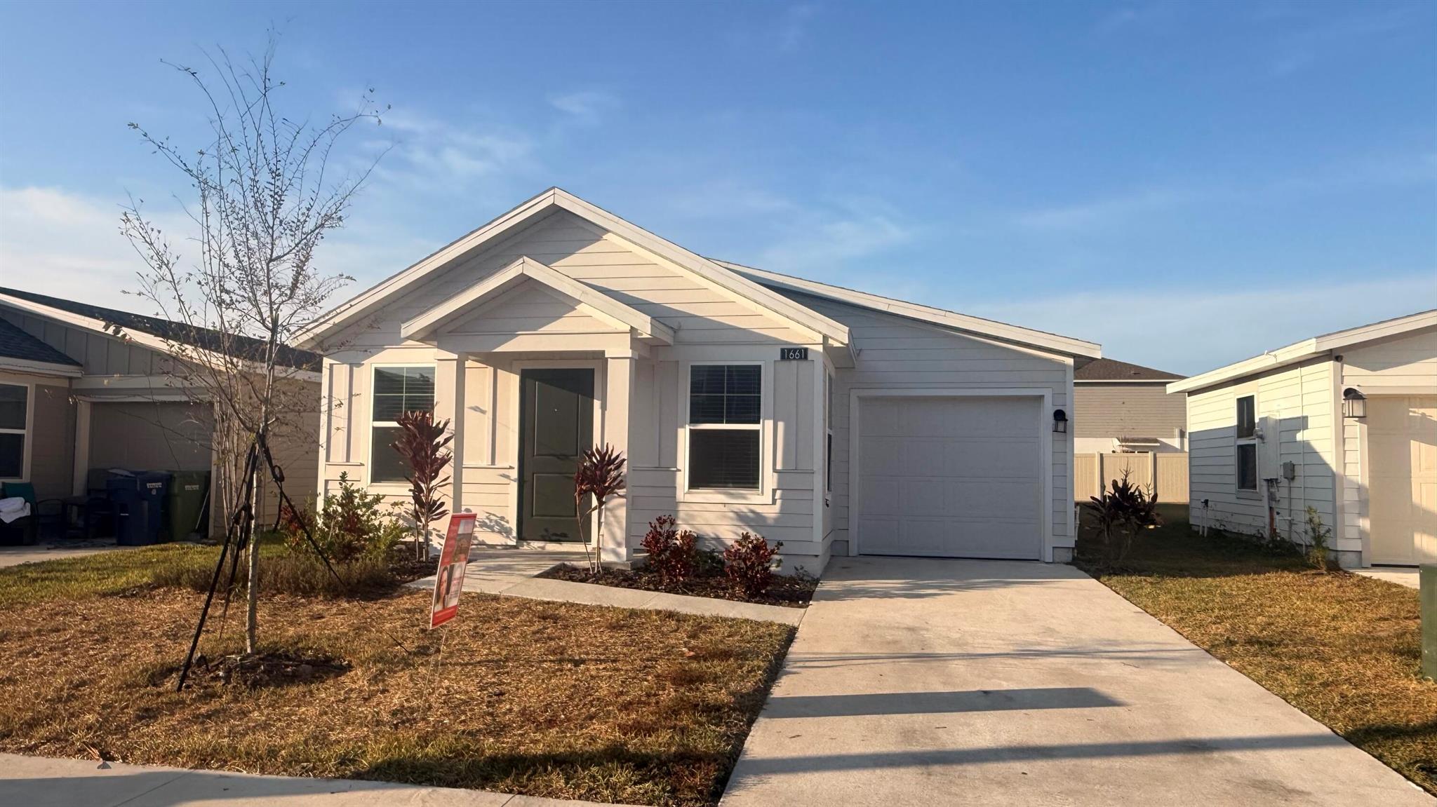 PEACE CREEK RESERVE - Residential Lease