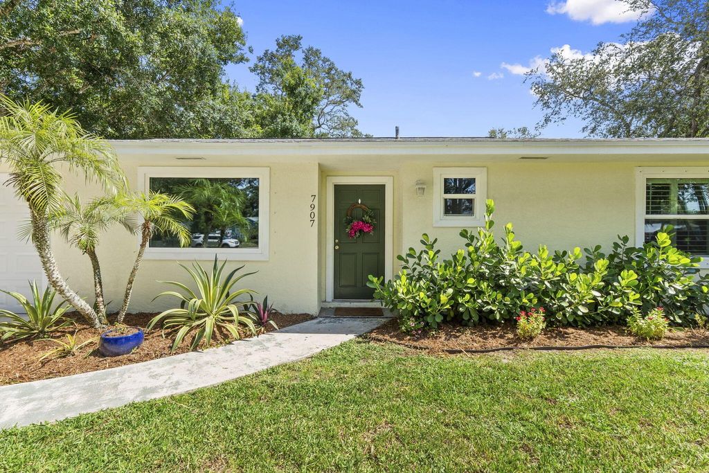 Photo of 7907 Lakeside Way, Fort Pierce, FL 34951 (MLS # R11111708)