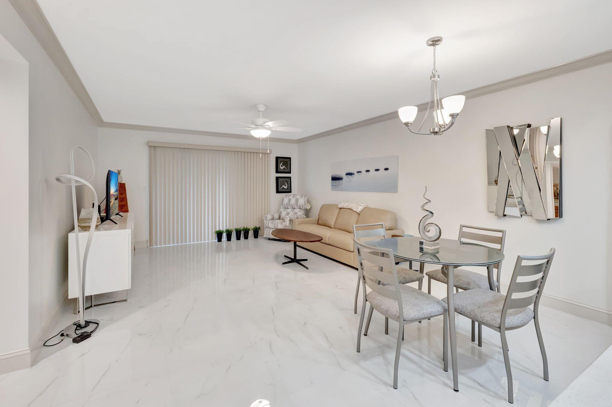 HUNTINGTON LAKES SEC ONE - Residential