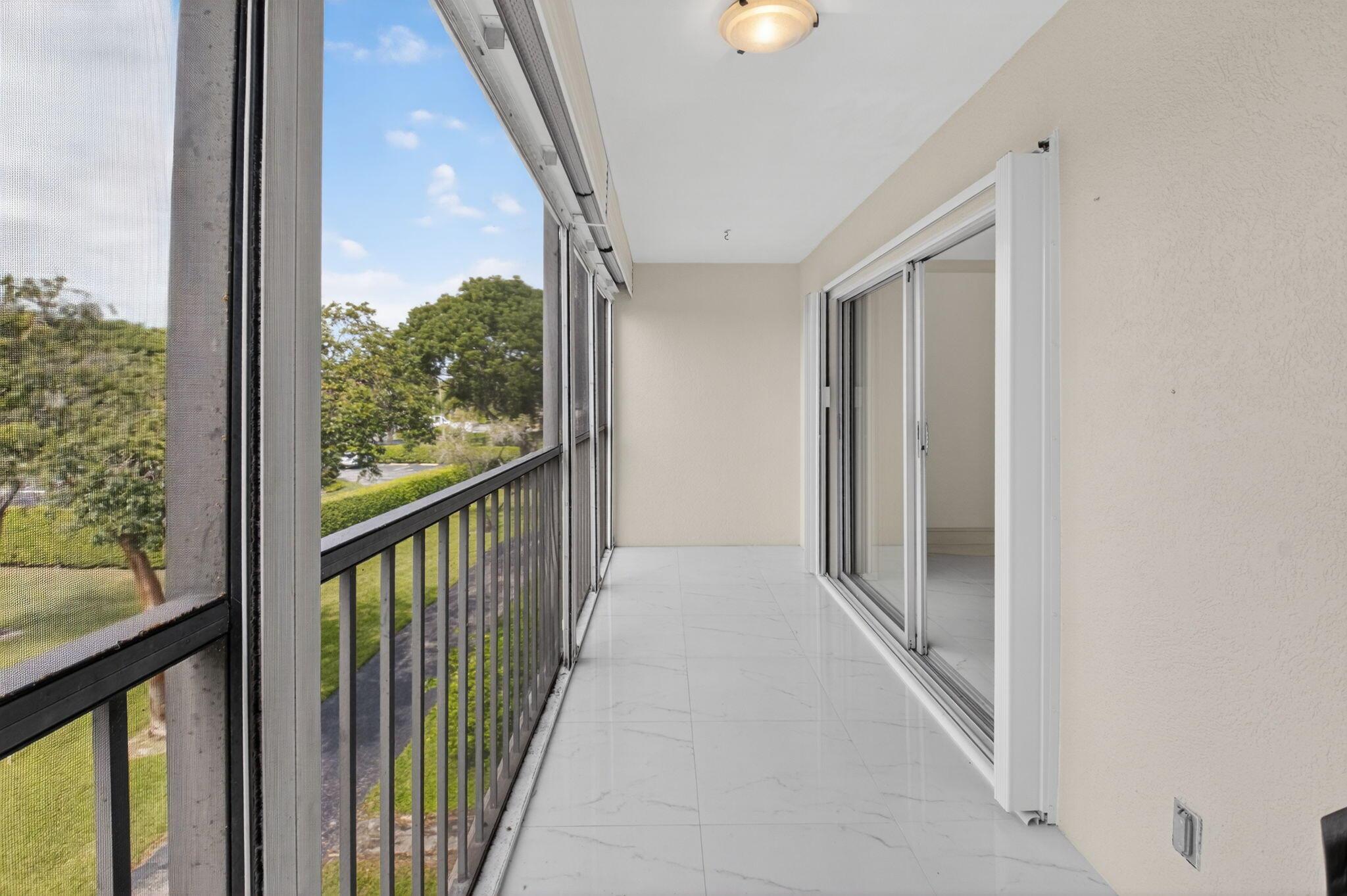 HUNTINGTON LAKES SEC ONE - Residential