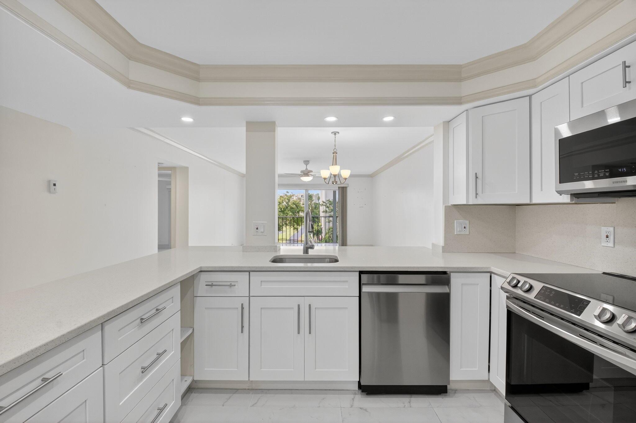 HUNTINGTON LAKES SEC ONE - Residential