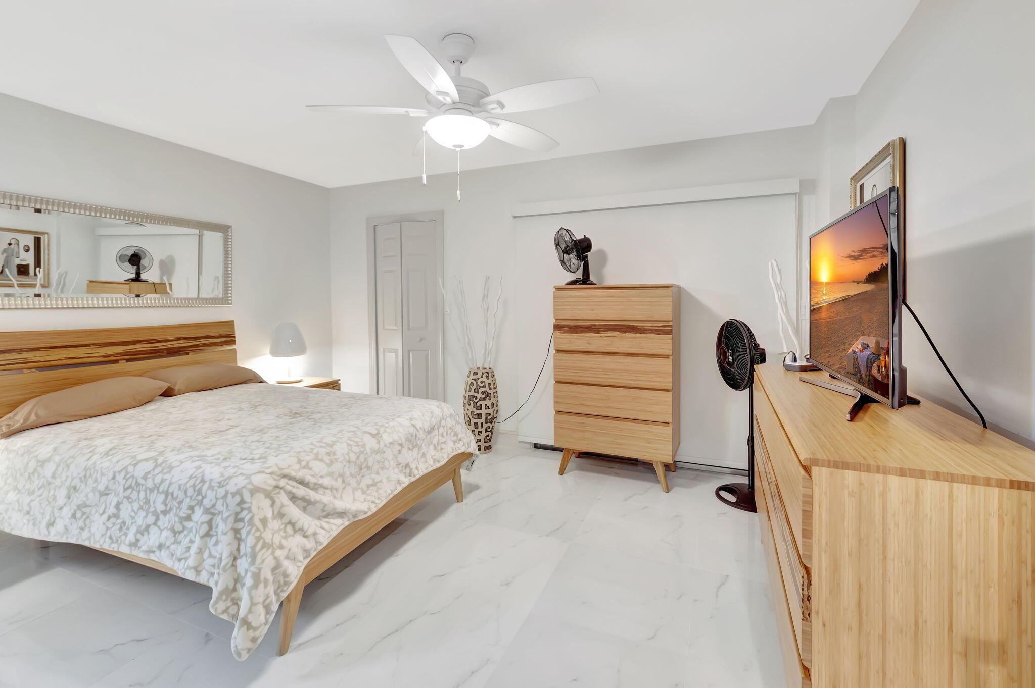 HUNTINGTON LAKES SEC ONE - Residential
