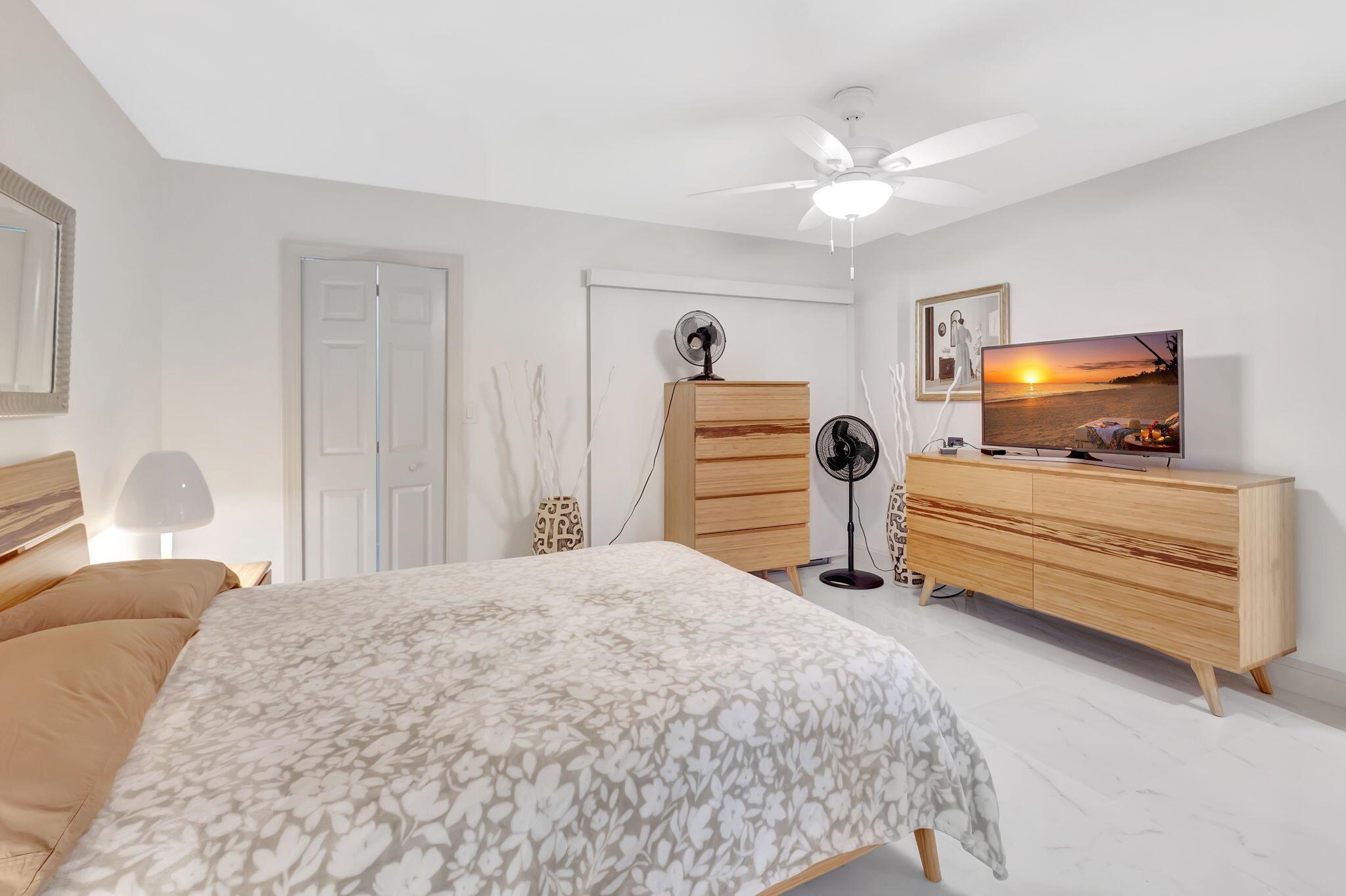 HUNTINGTON LAKES SEC ONE - Residential