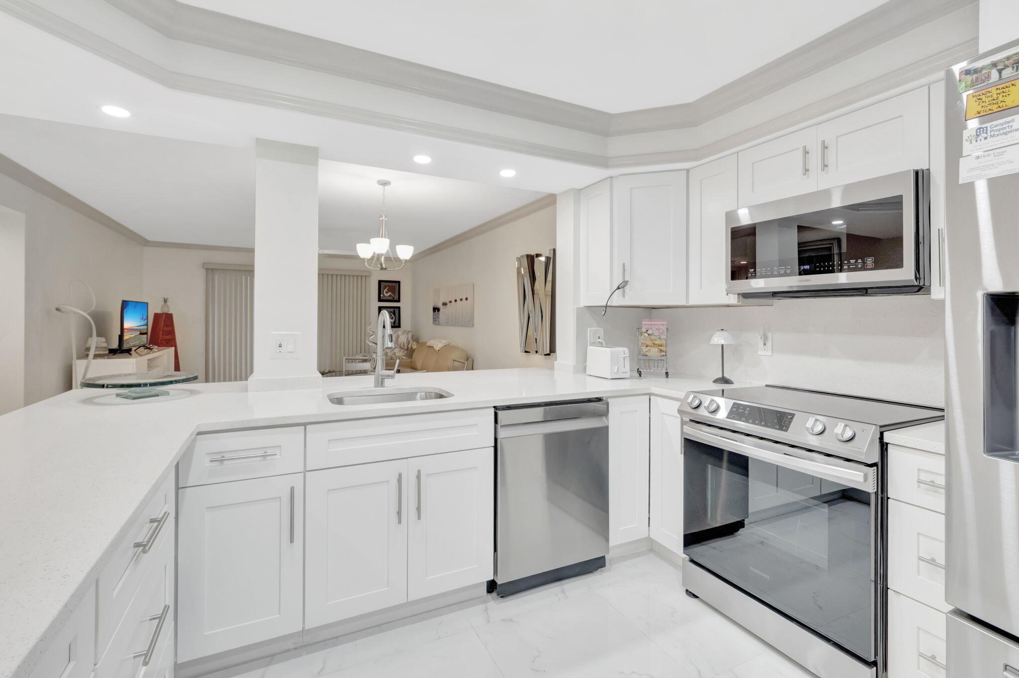 HUNTINGTON LAKES SEC ONE - Residential