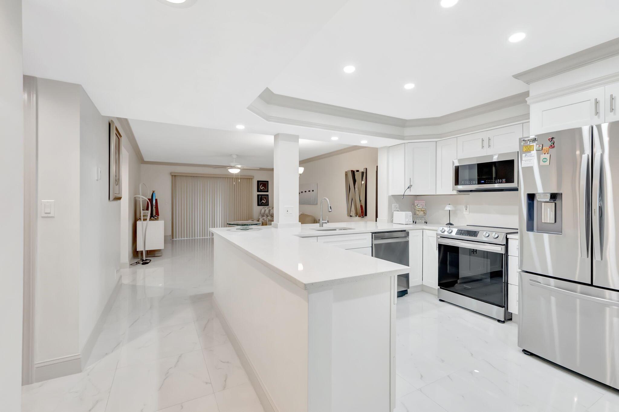 HUNTINGTON LAKES SEC ONE - Residential