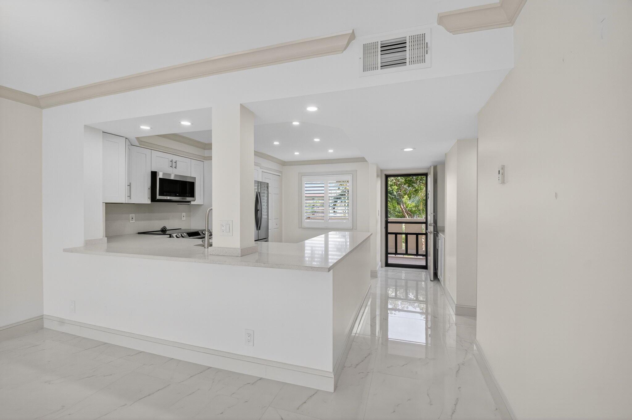 HUNTINGTON LAKES SEC ONE - Residential