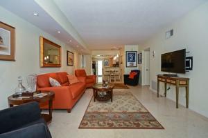PARKVIEW MANOR CONDO - Residential Lease