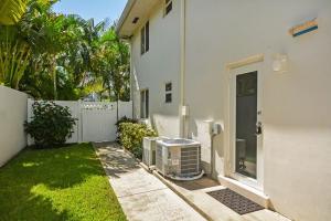 PARKVIEW MANOR CONDO - Residential Lease