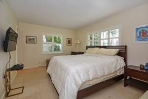 PARKVIEW MANOR CONDO - Residential Lease