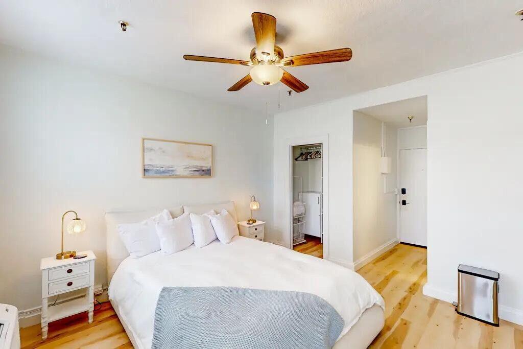 Photo of 235 Sunrise Avenue #3215, Palm Beach, FL 33480 (MLS # B26073707)