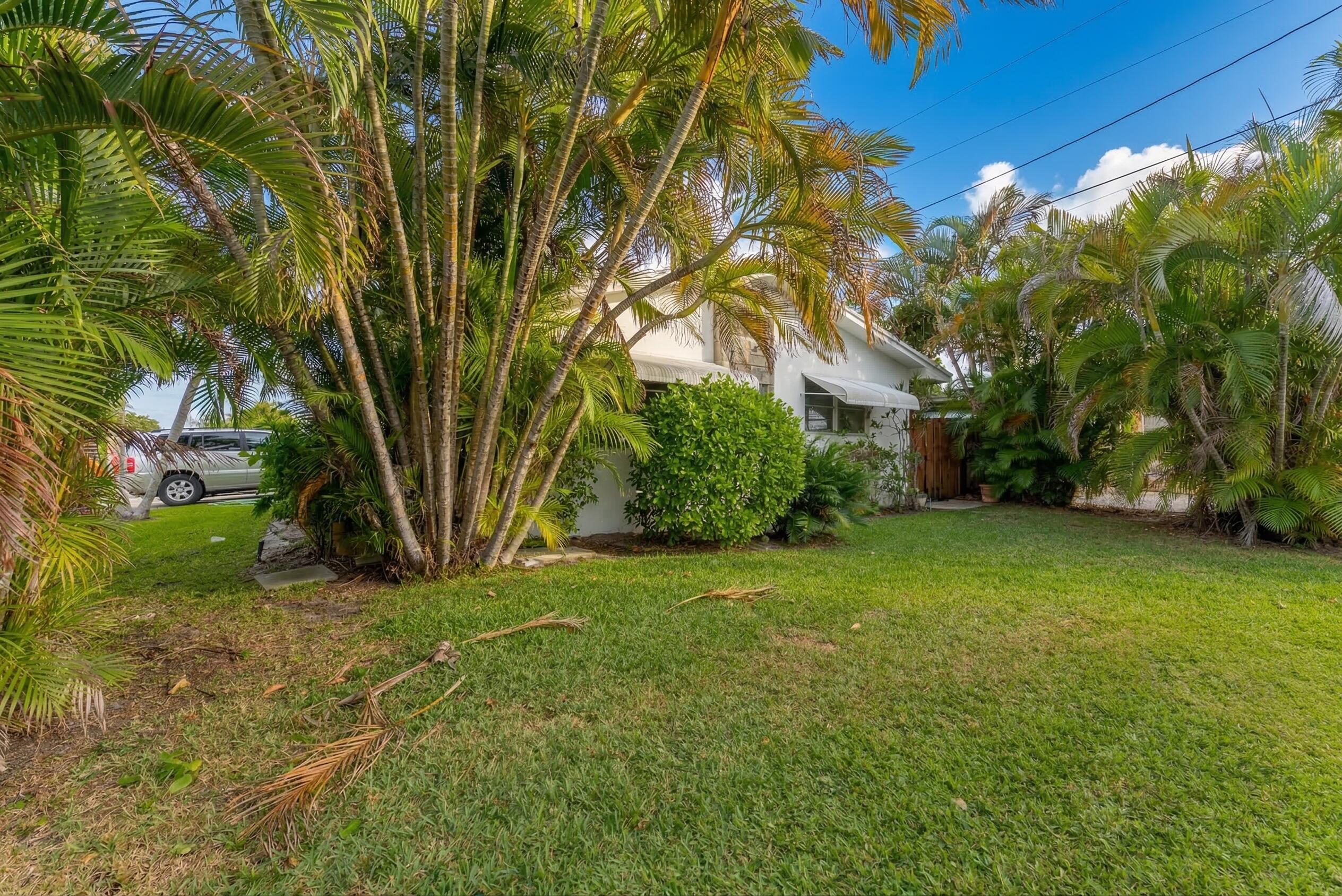 HOLLY HOUSE INC CONDO IN - Residential