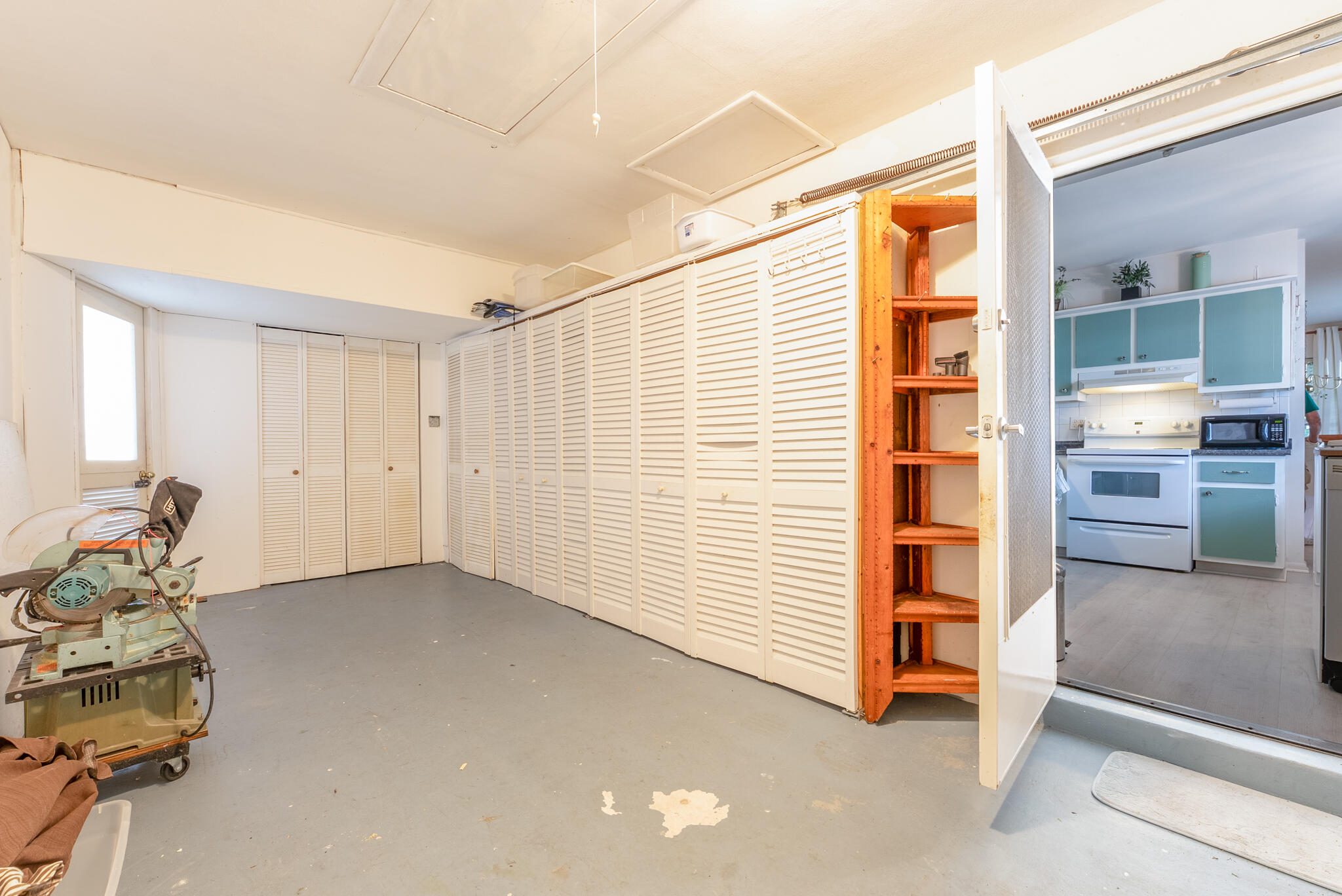 HOLLY HOUSE INC CONDO IN - Residential