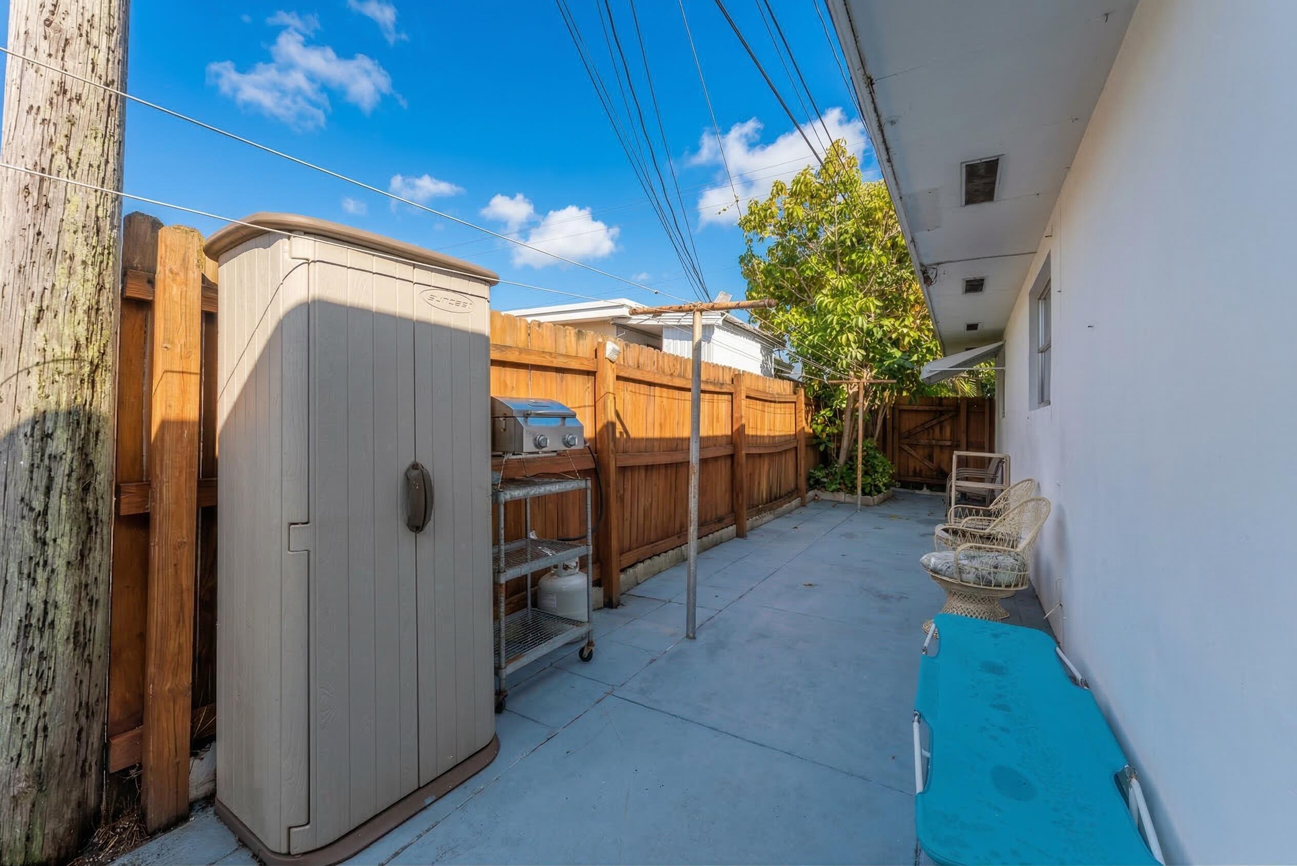 HOLLY HOUSE INC CONDO IN - Residential