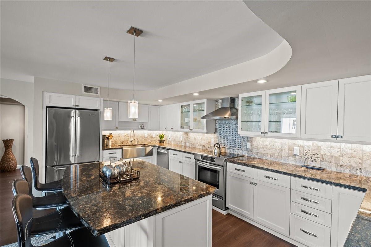 LA MER ESTATES EAST CONDO - Residential Lease