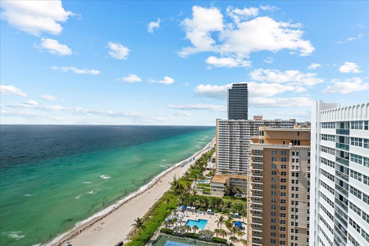 LA MER ESTATES EAST CONDO - Residential Lease