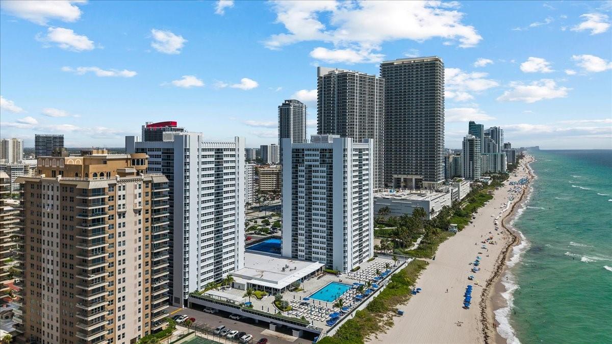 LA MER ESTATES EAST CONDO - Residential Lease