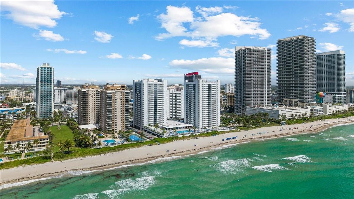 LA MER ESTATES EAST CONDO - Residential Lease