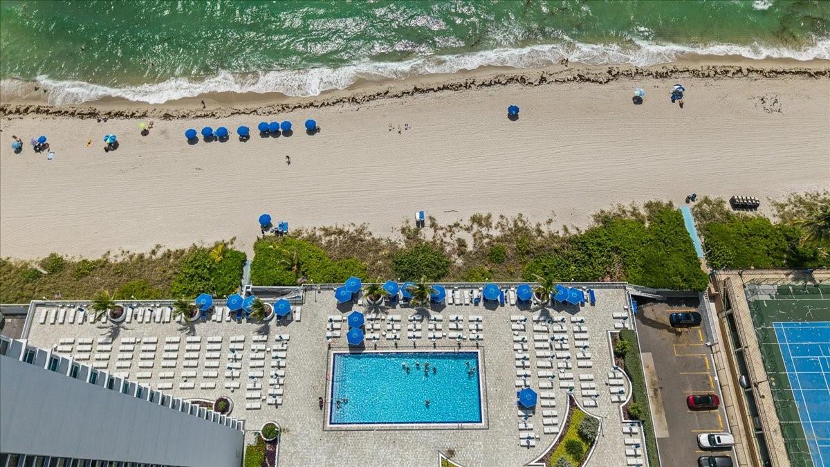 LA MER ESTATES EAST CONDO - Residential Lease