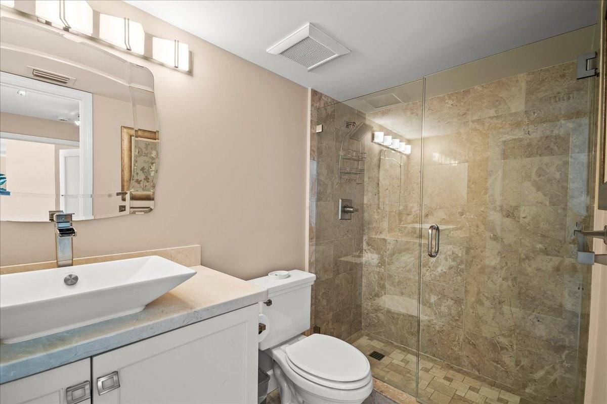 LA MER ESTATES EAST CONDO - Residential Lease