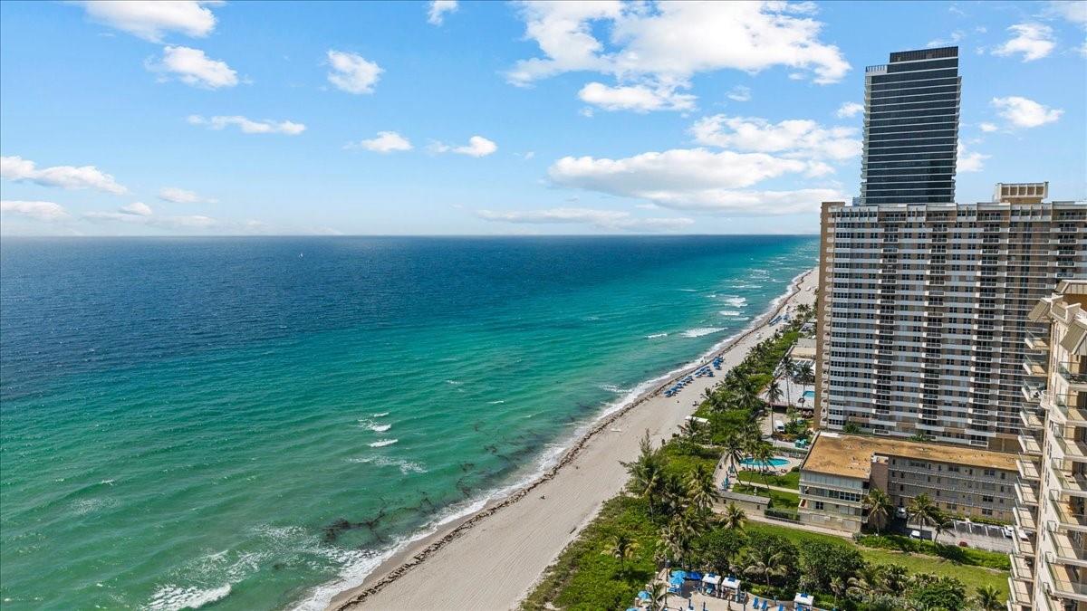 LA MER ESTATES EAST CONDO - Residential Lease