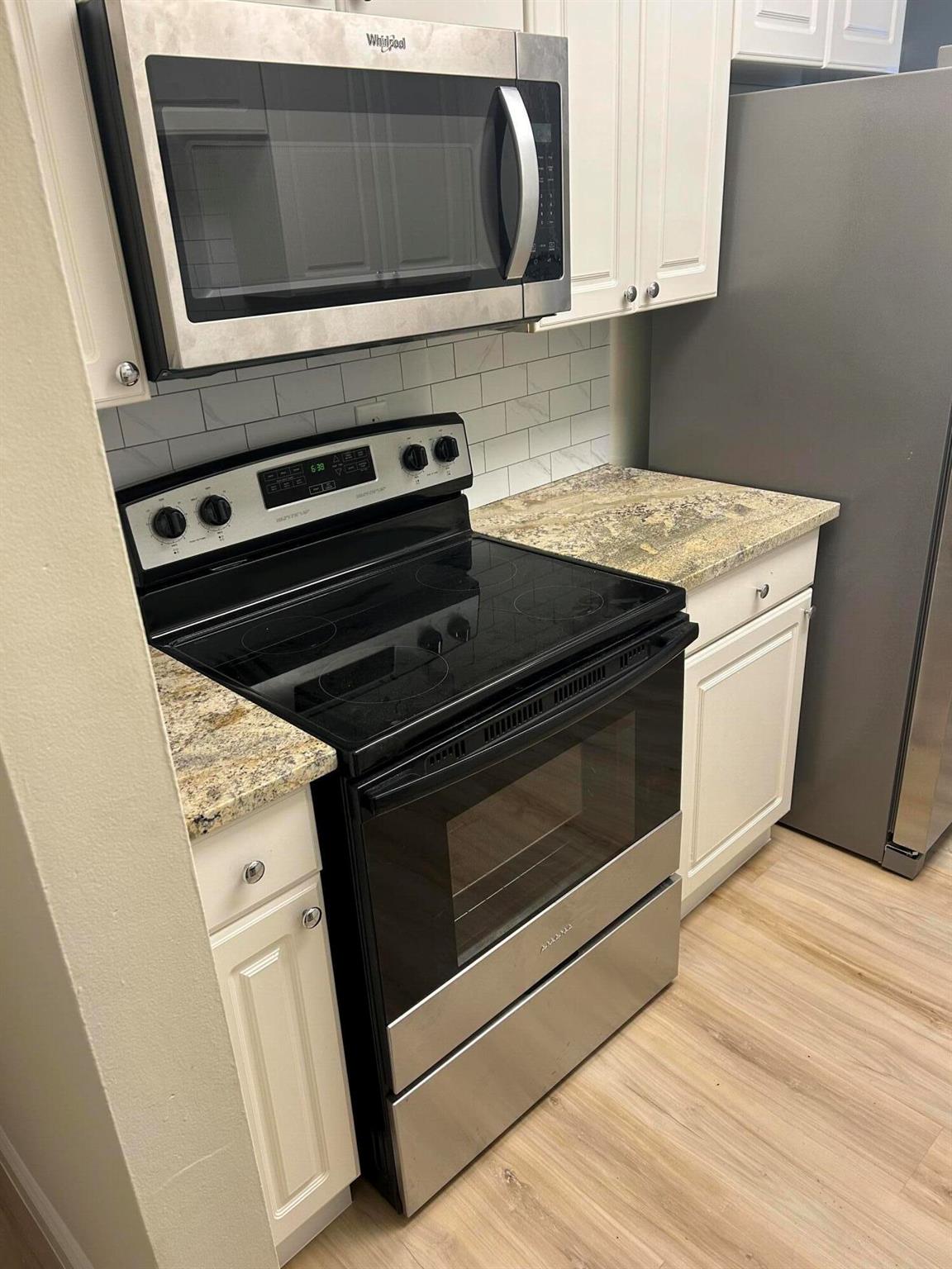 150 Pineview Road L3, Jupiter, FL, 33469/$219,000 3 150 Pineview Road L3