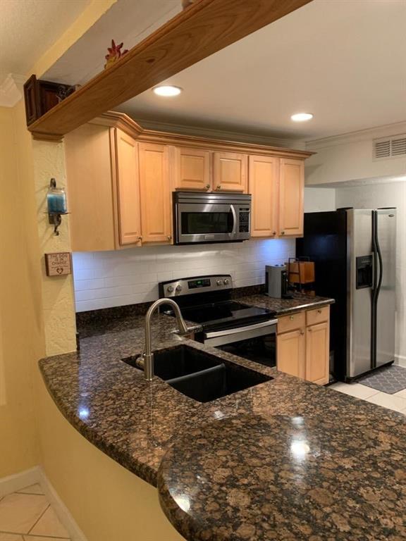 LEMANS CONDOMINIUM - Residential
