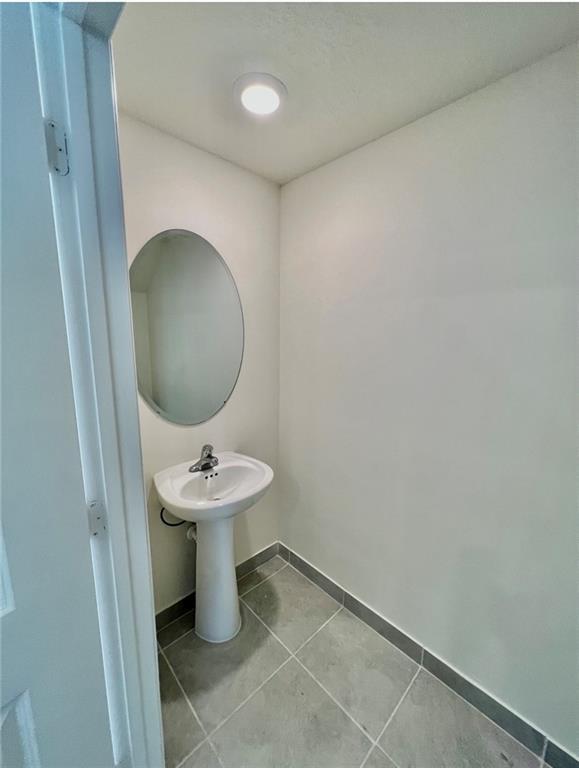 3300 W 114th Ter 3300