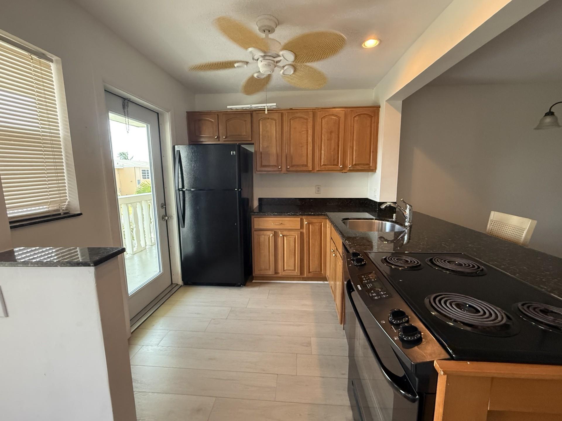 2101 NE 1st Ct 206