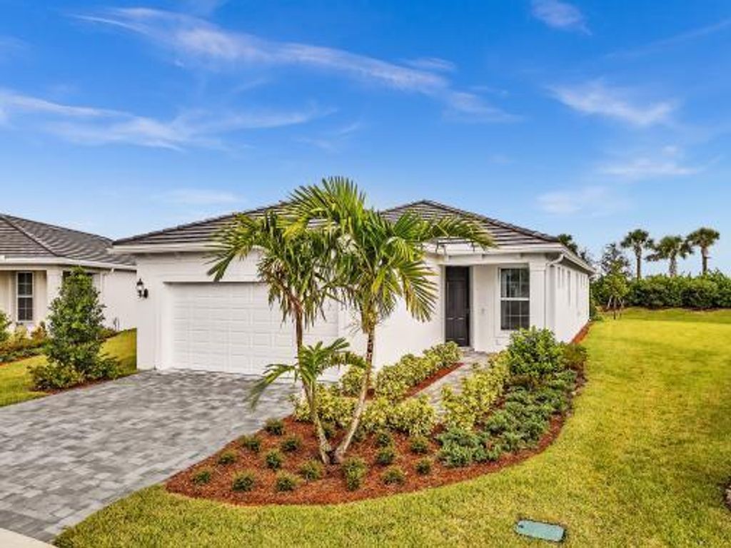 Photo of 1133 Haven Circle, Vero Beach, FL 32960 (MLS # R11131105)