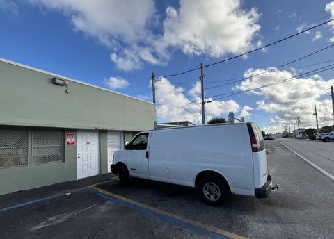 1 X Pompano Beach FL 33062