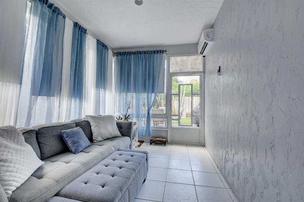 BANYANS - Residential