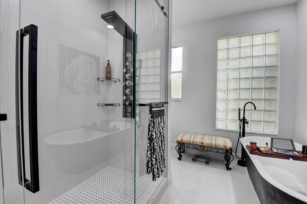 BANYANS - Residential