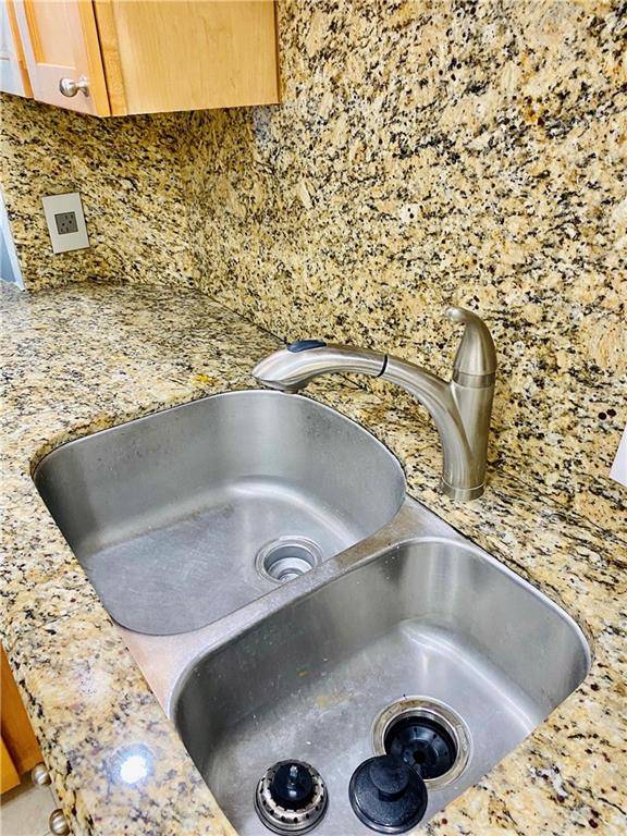 No 16 Palm-Aire Country C - Residential Lease