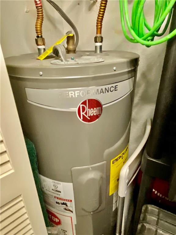 No 16 Palm-Aire Country C - Residential Lease