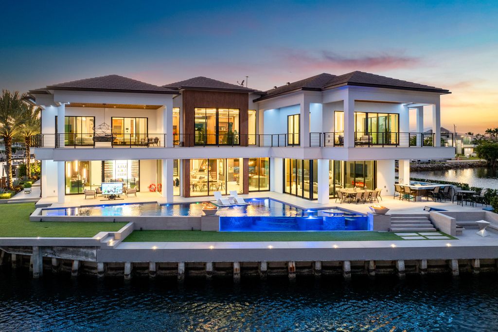 Photo of 2934 NE 8th Avenue, Boca Raton, FL 33431 (MLS # B26016694)