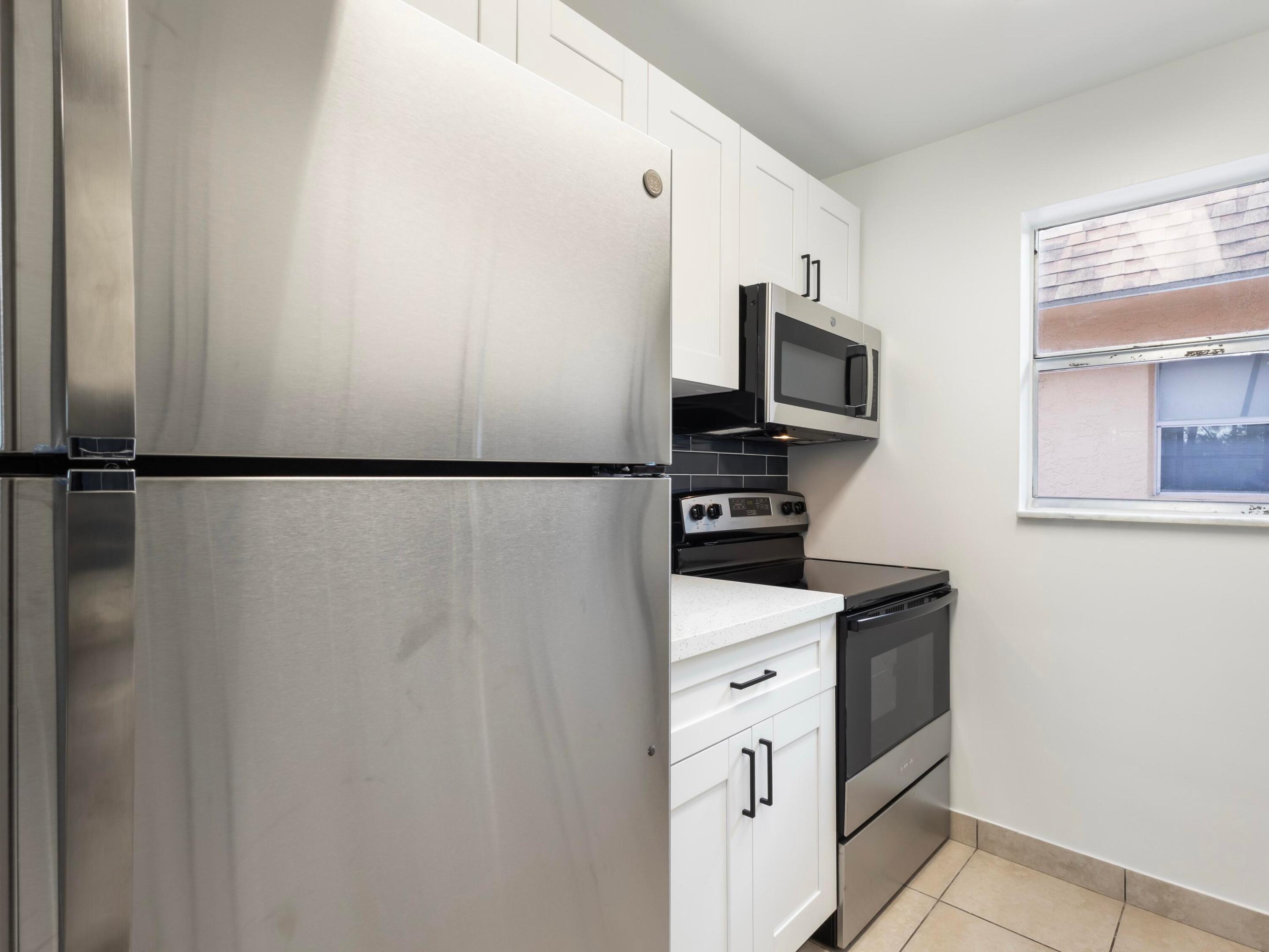 450 SW 2nd Avenue 2050