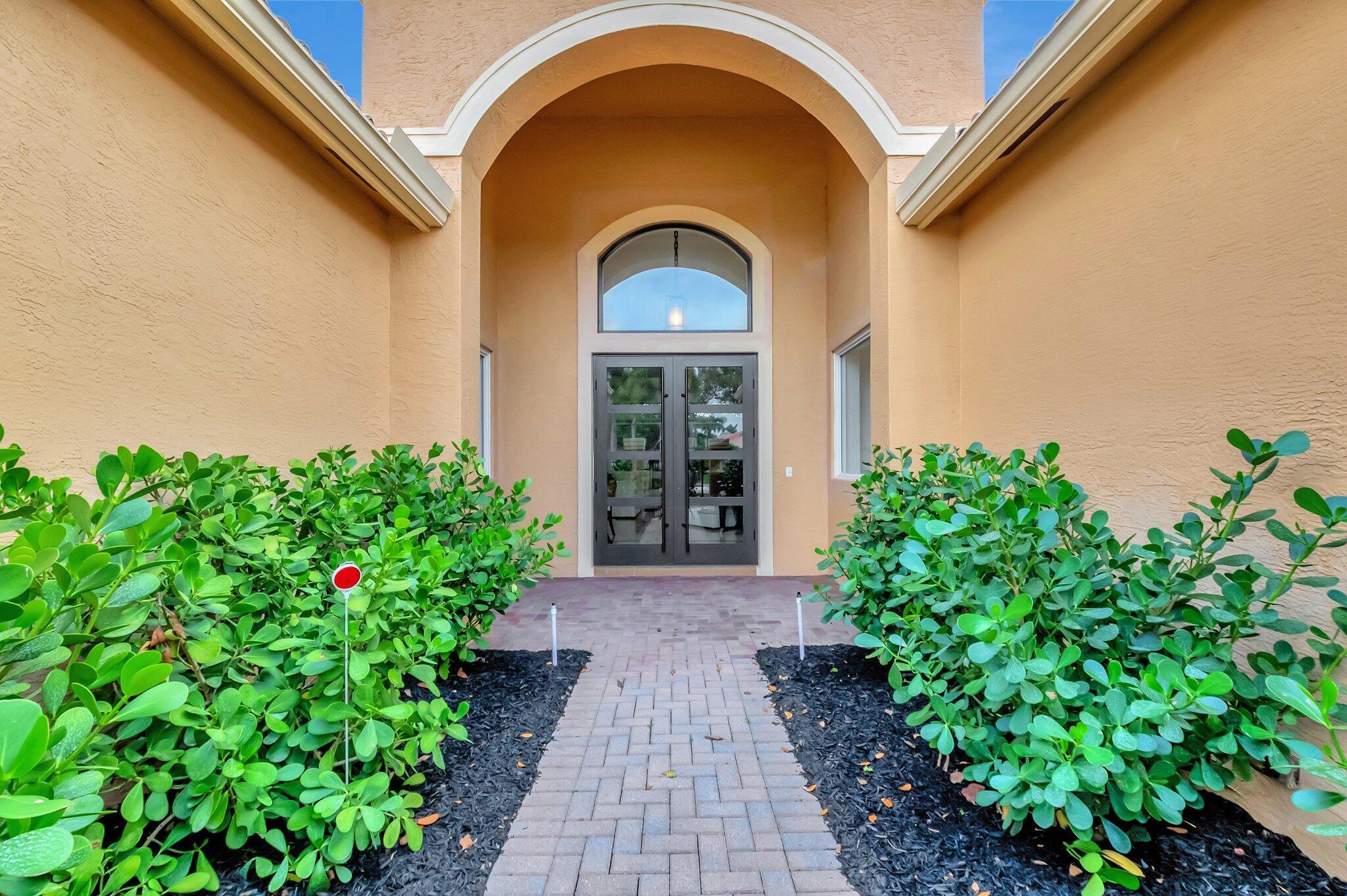 7136 Corning Circle