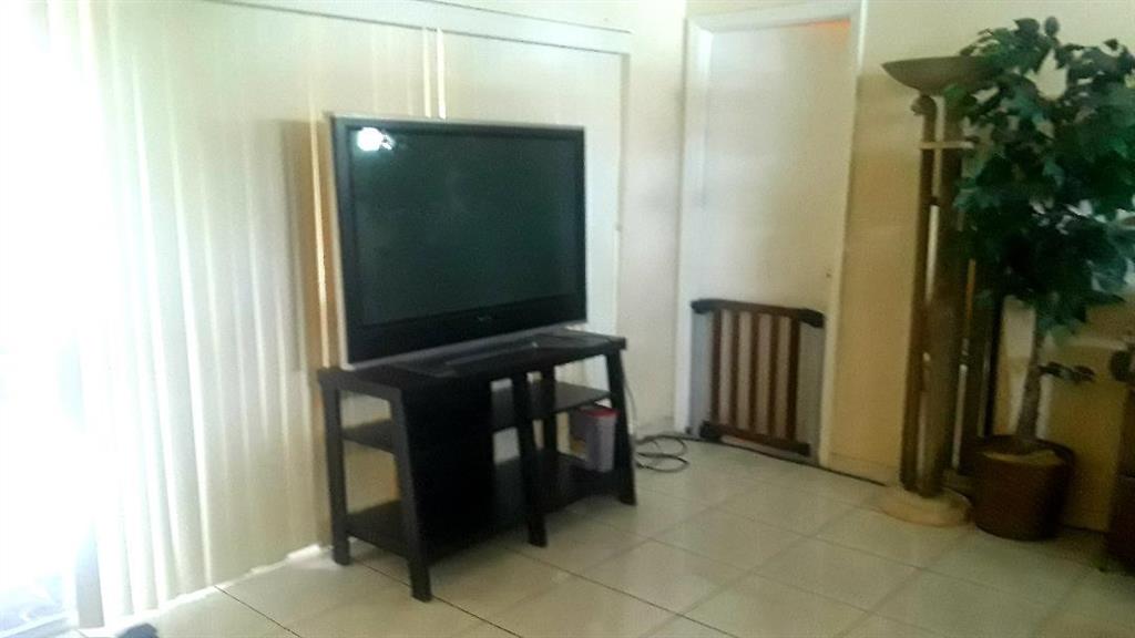 CRYSTAL LAKE 4TH SEC - Residential