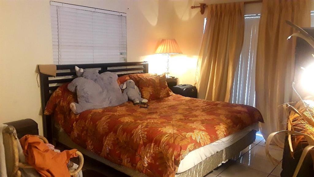 CRYSTAL LAKE 4TH SEC - Residential