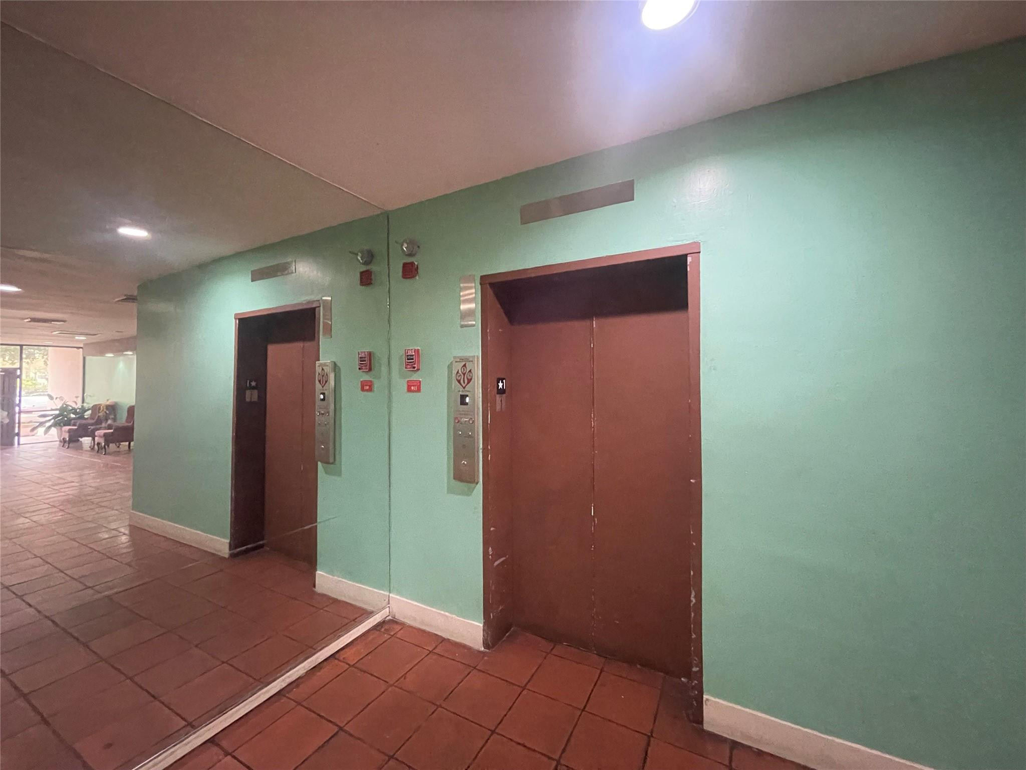 LAKES OF INVERRARY - Residential