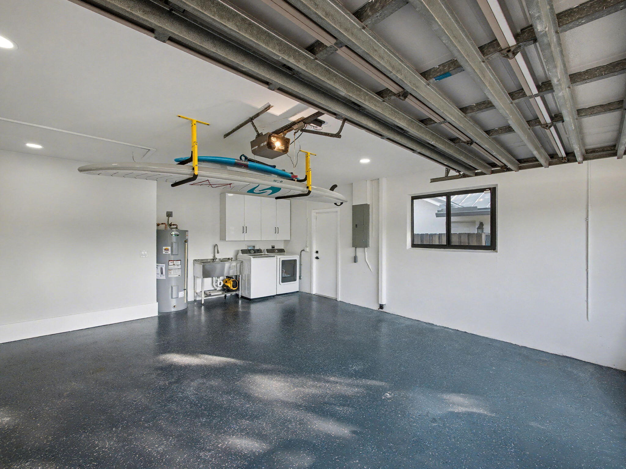 RIVERSIDE PINES - Residential Lease