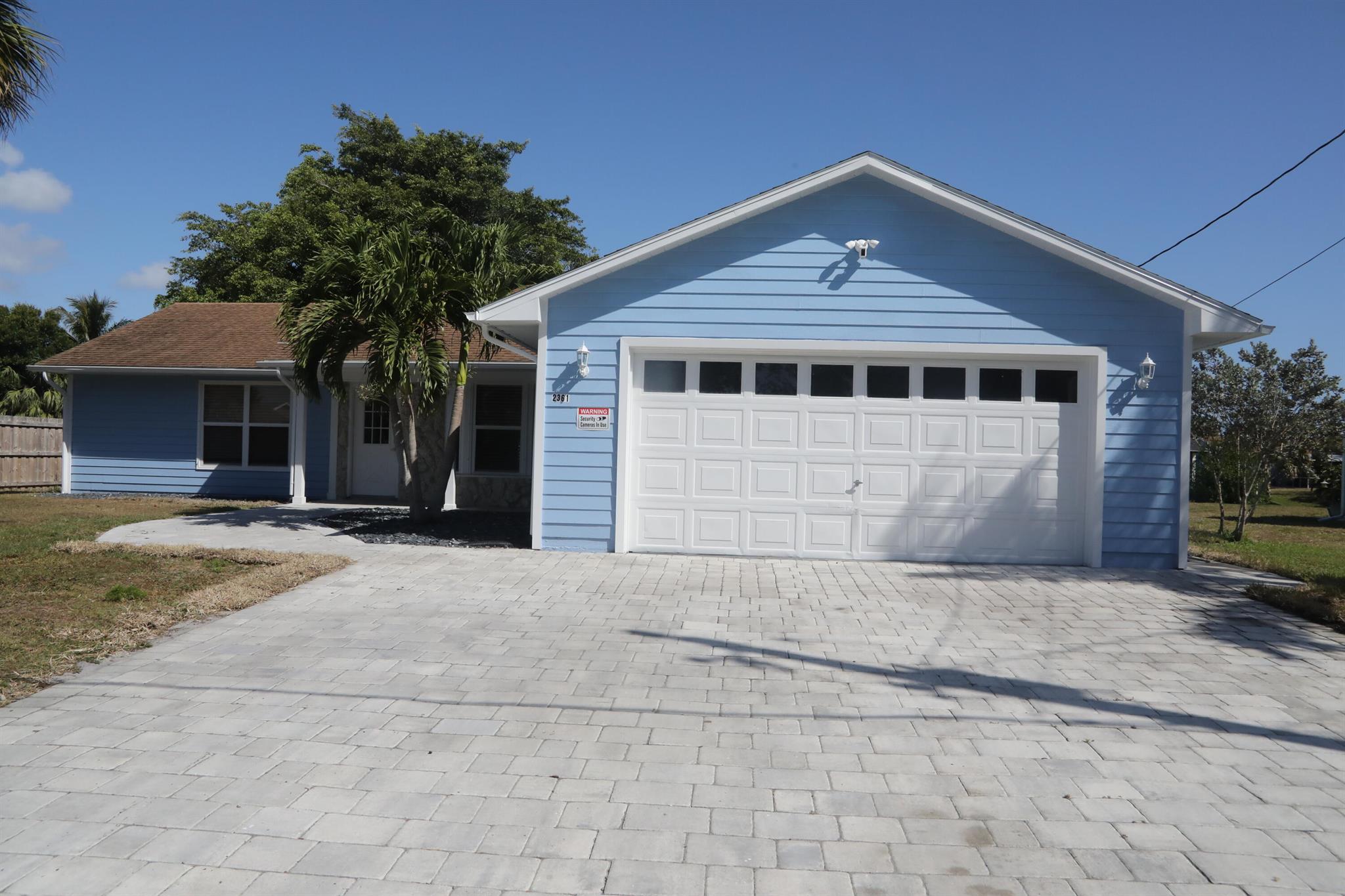 3 Bed room 2 bath No HOA Available as legal Airbnb