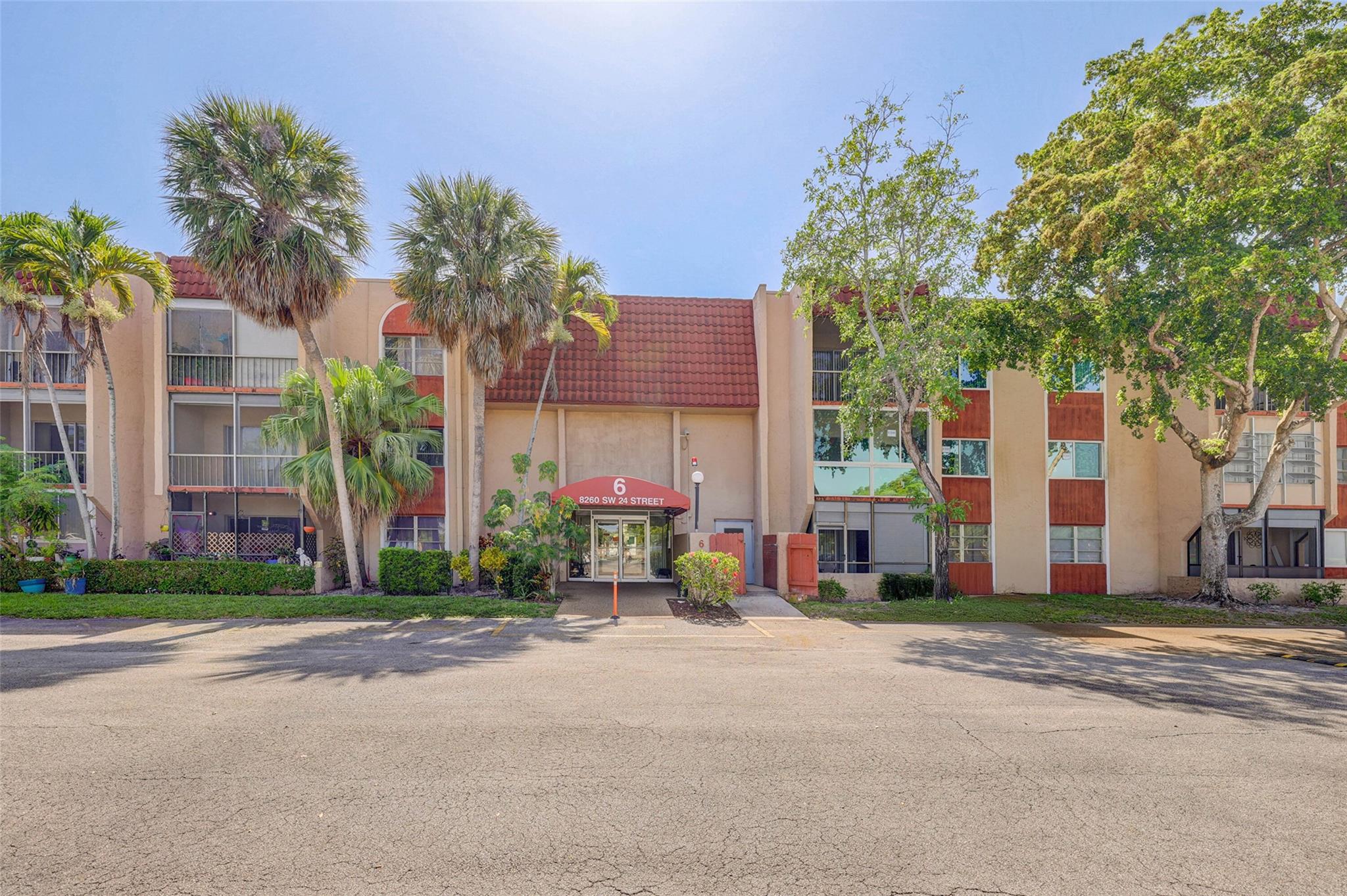 Oakbrook Village - Residential