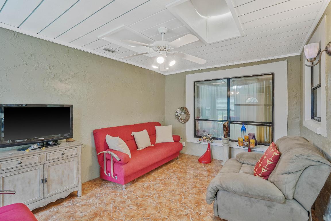 MEED RACQUET CLUB 2 - Residential