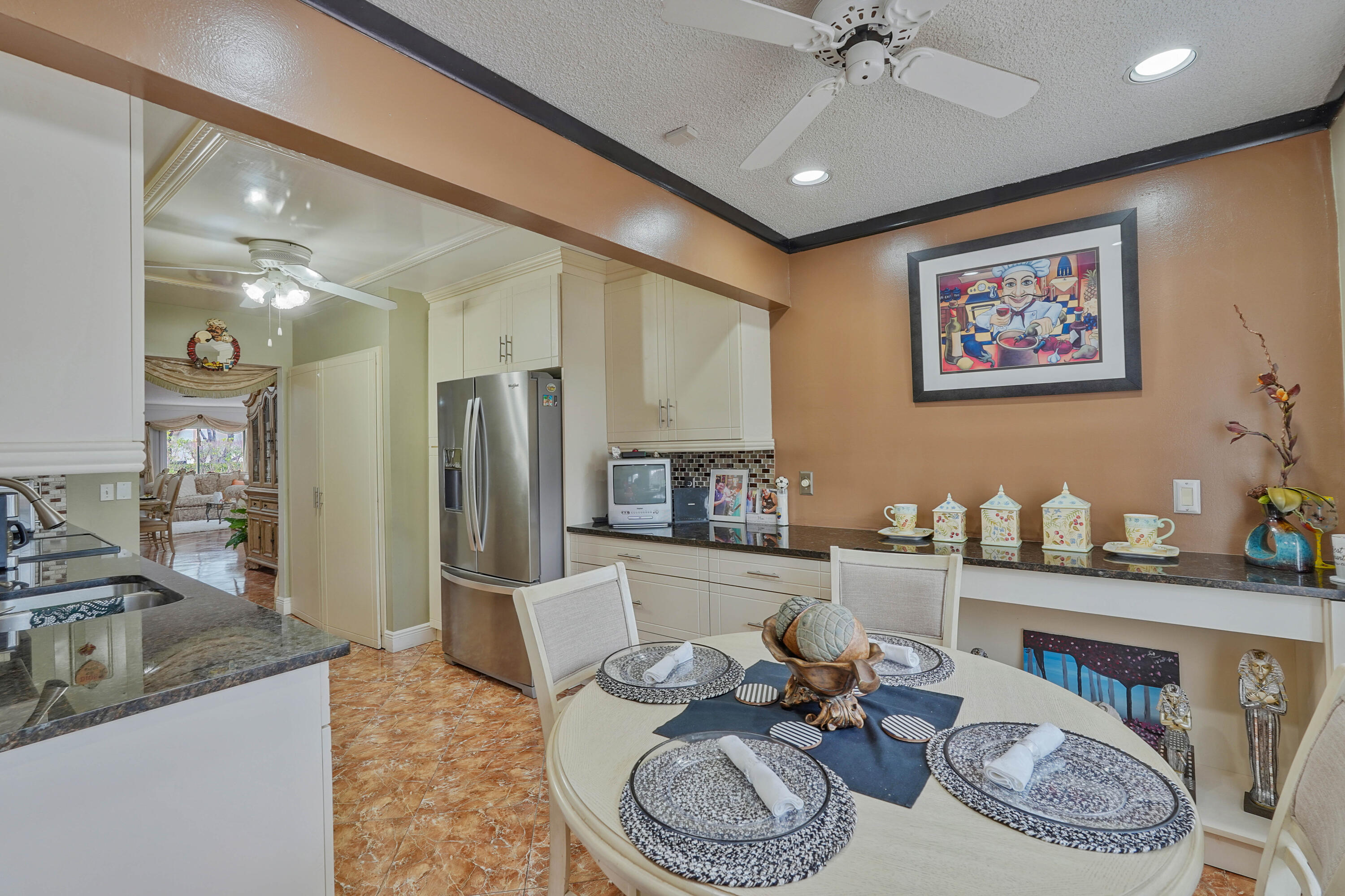 MEED RACQUET CLUB 2 - Residential