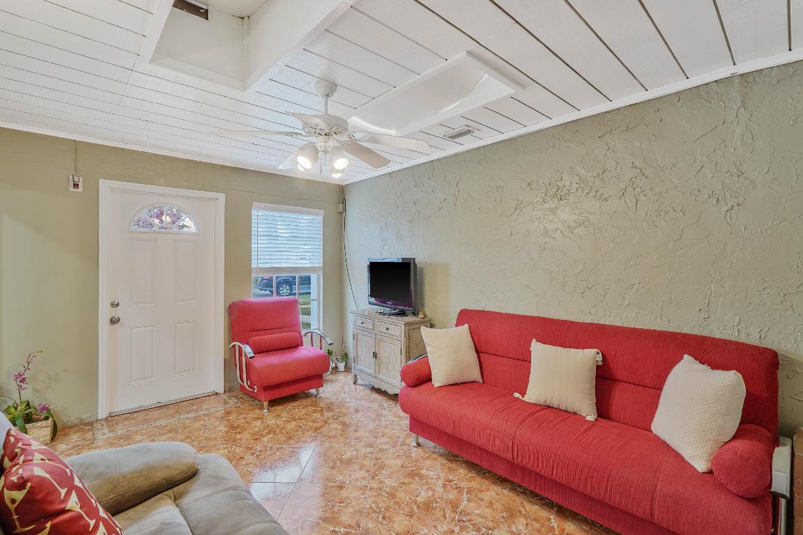 MEED RACQUET CLUB 2 - Residential