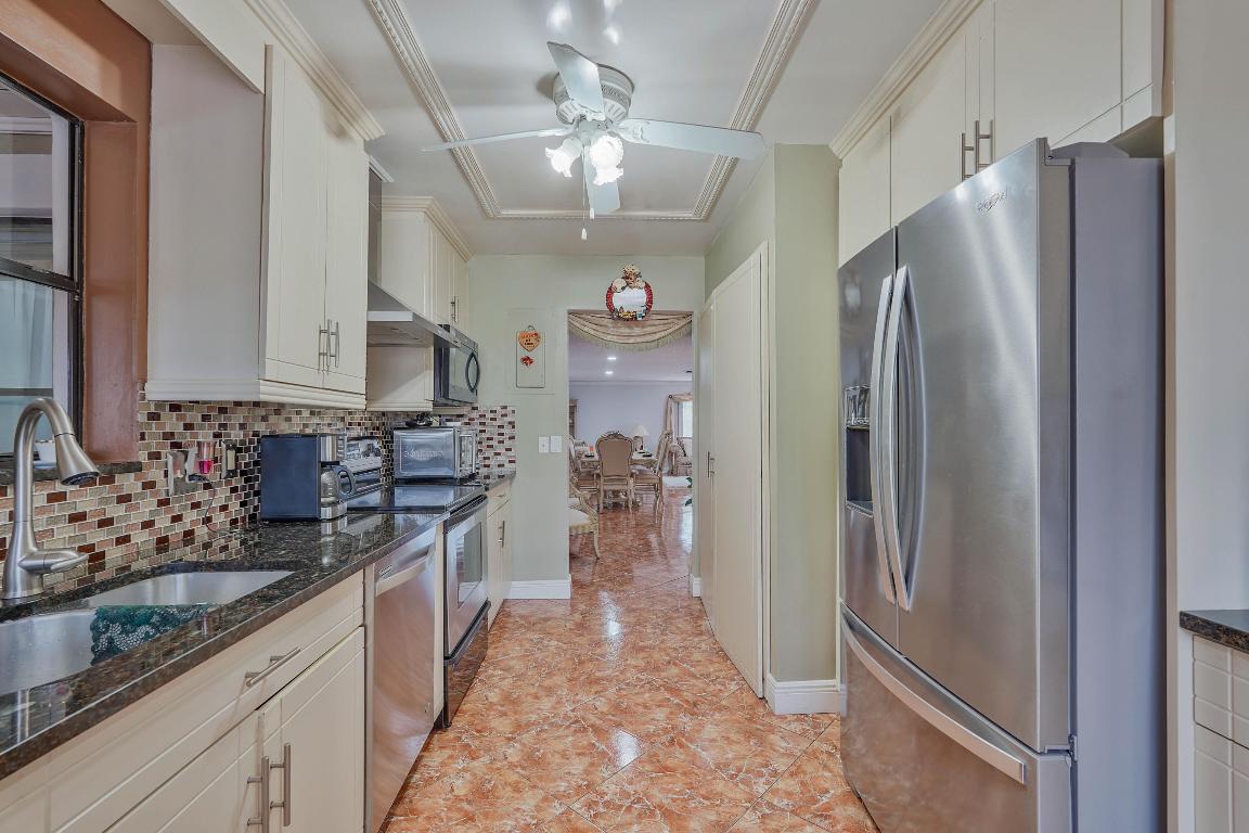 MEED RACQUET CLUB 2 - Residential