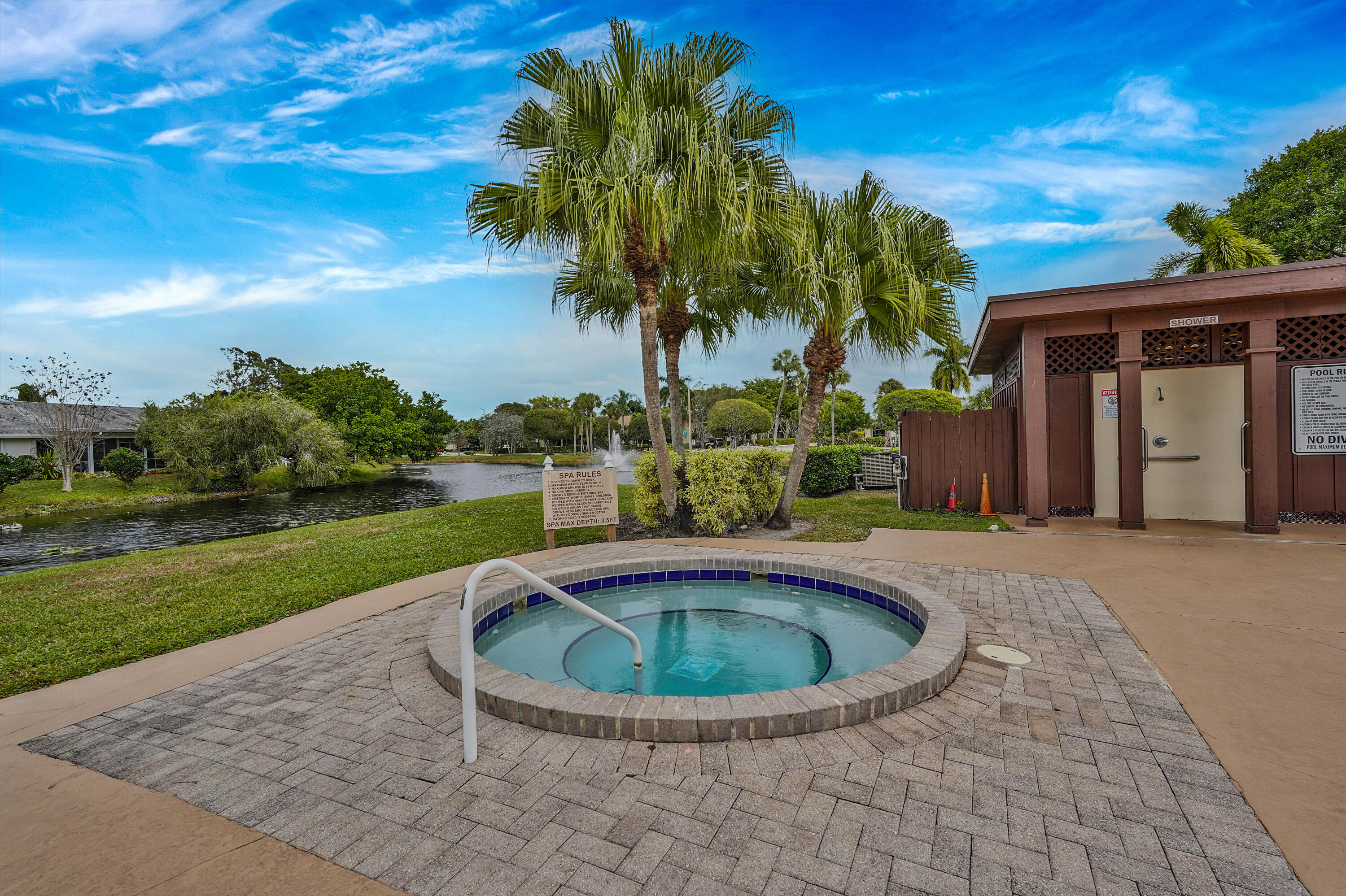 MEED RACQUET CLUB 2 - Residential